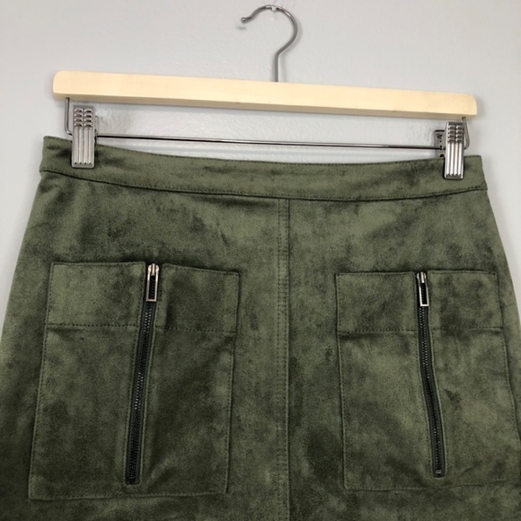 BCBGMaxazria Faux Suede Mini Skirt Olive Green XS - Picture 6 of 13